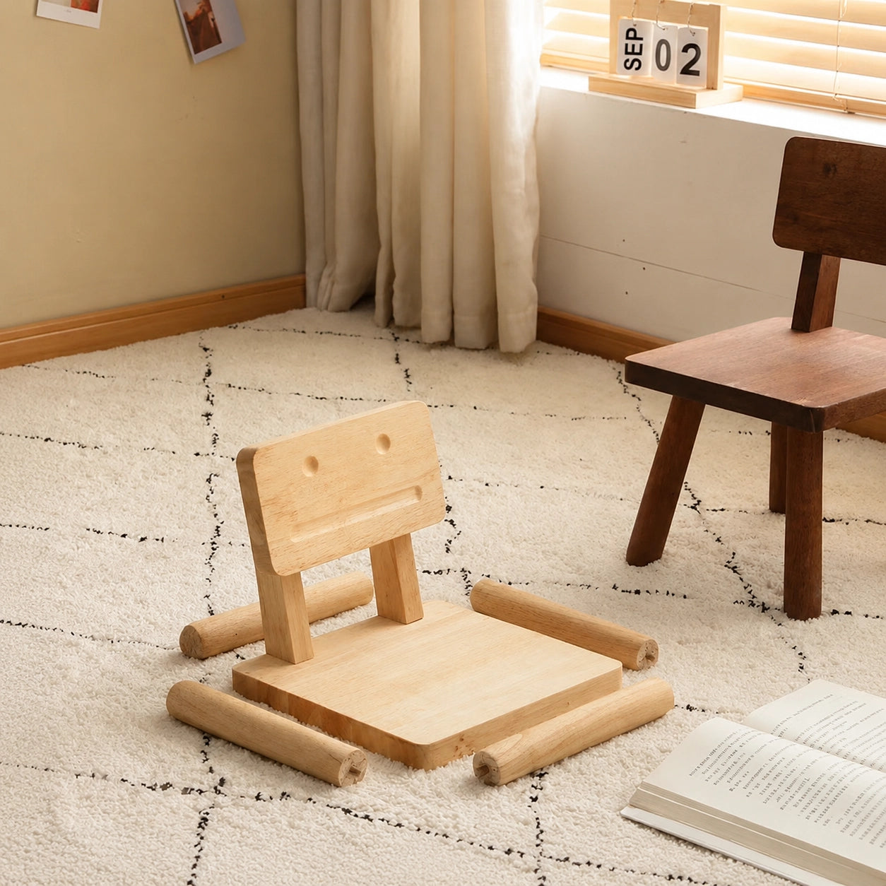 Robot Toddler Chair with Adjustable Backrest, Solid Rubber Wood